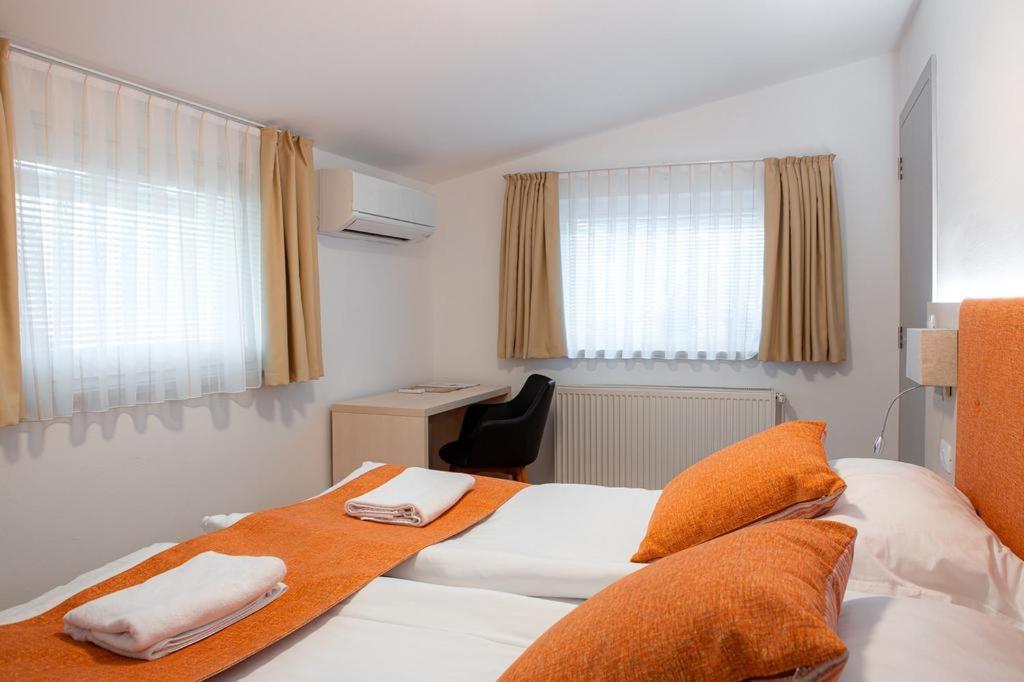 Hotel Gostilna Vovko Novo Mesto Exteriör bild