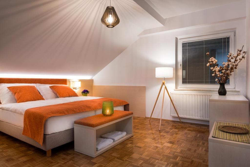 Hotel Gostilna Vovko Novo Mesto Exteriör bild