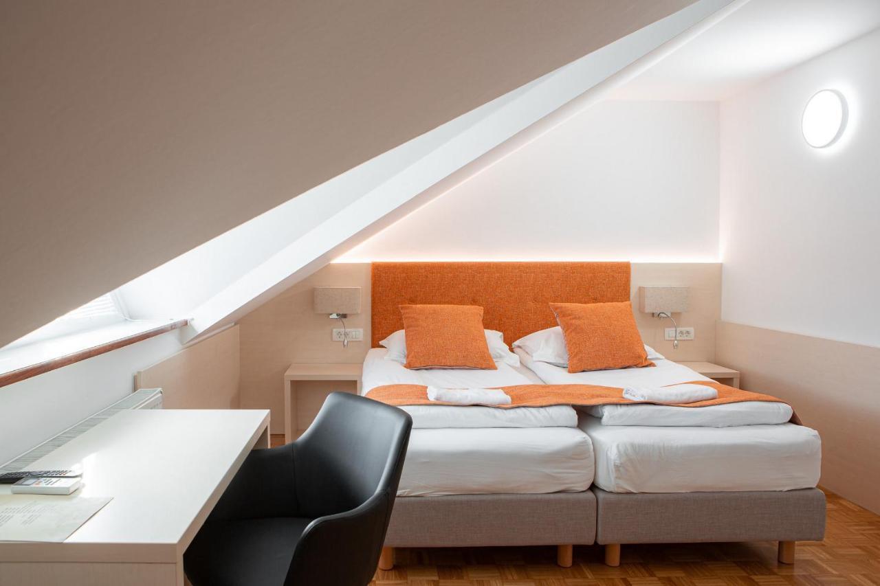 Hotel Gostilna Vovko Novo Mesto Exteriör bild